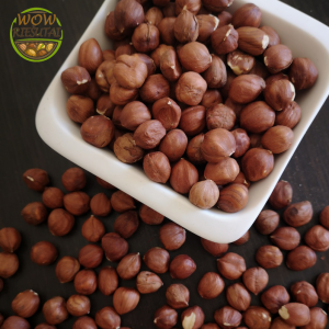 Naturalūs lazdyno riešutai